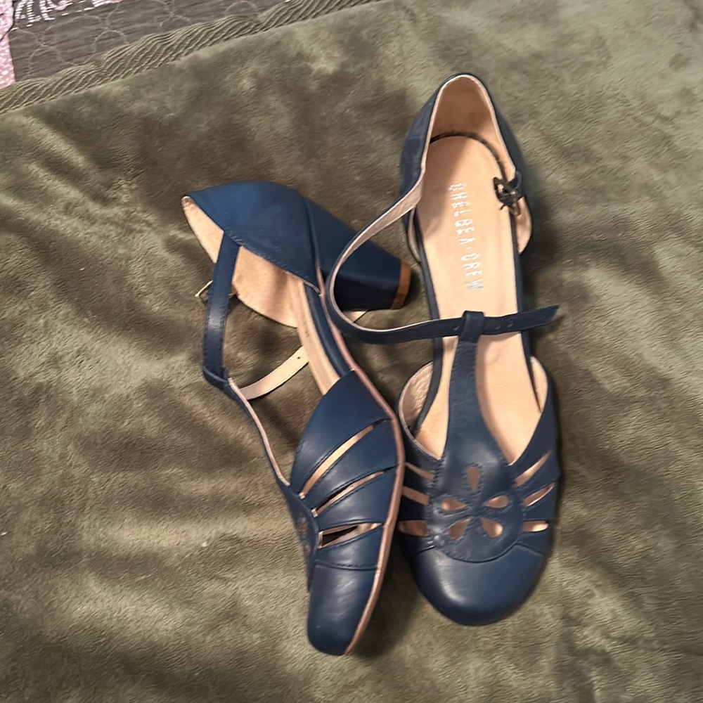 Navy blue heels